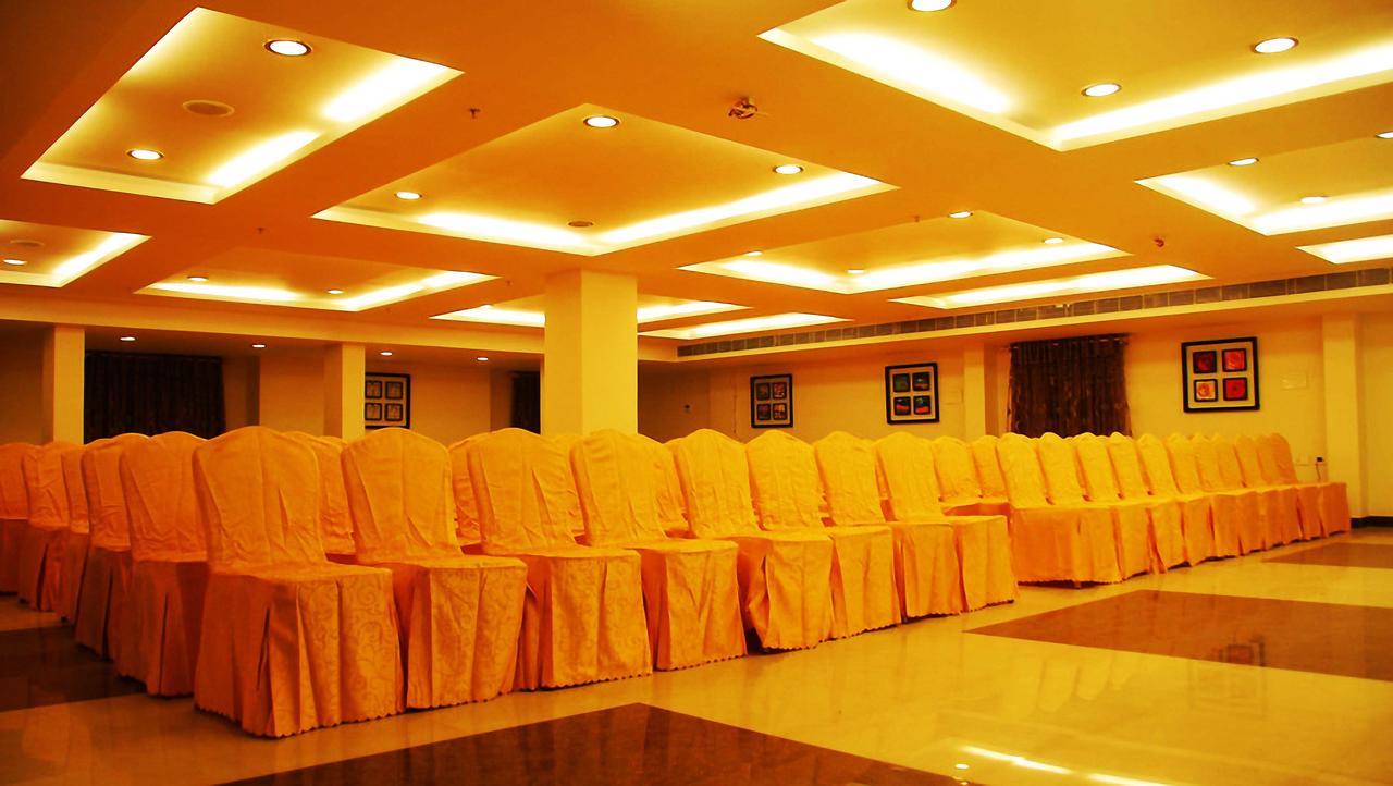Budget Hotel Khammam Екстериор снимка