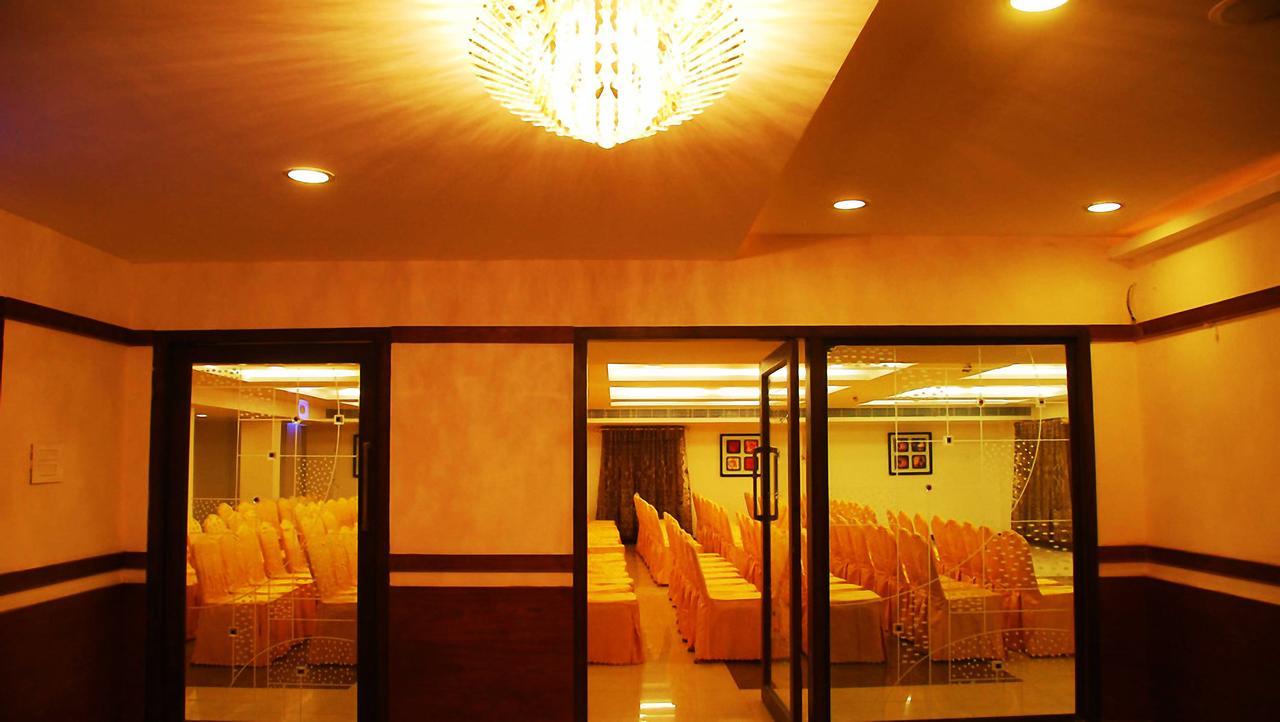 Budget Hotel Khammam Екстериор снимка