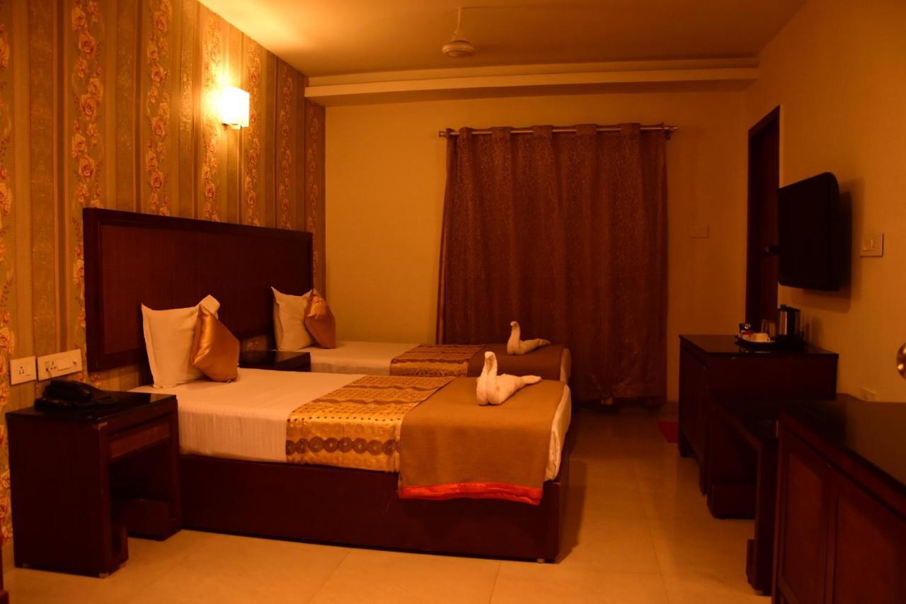 Budget Hotel Khammam Екстериор снимка